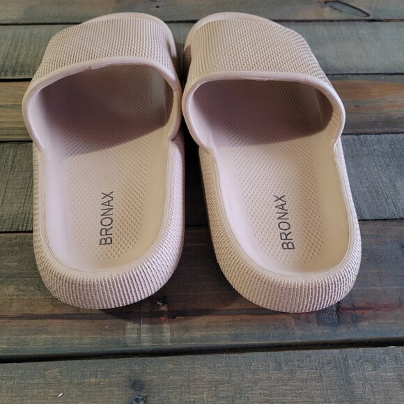 Pillow Slippers for Women and Men - Picture 3 of 5